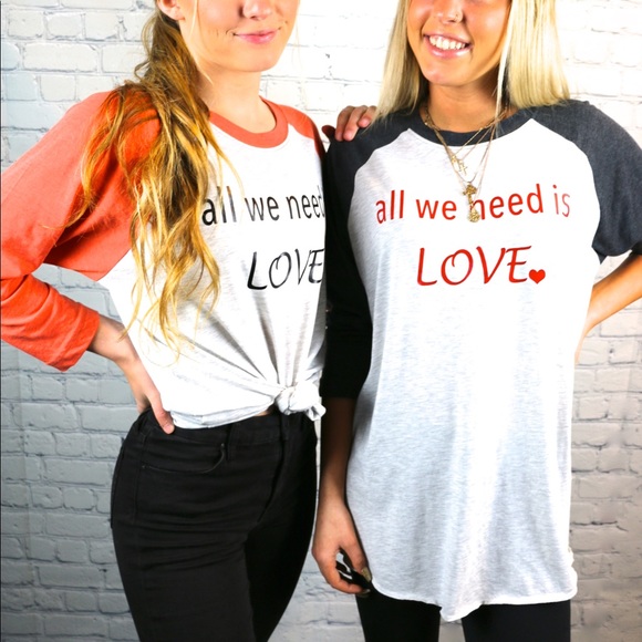 All we need is 🖤 Grapgic Raglan Tees - Picture 4 of 7